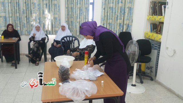 كفرقاسم : فعالية جديدة للجيل الذهبي وصناعة العطور تحت اشراف اخصائية الفنون خديجة بدير